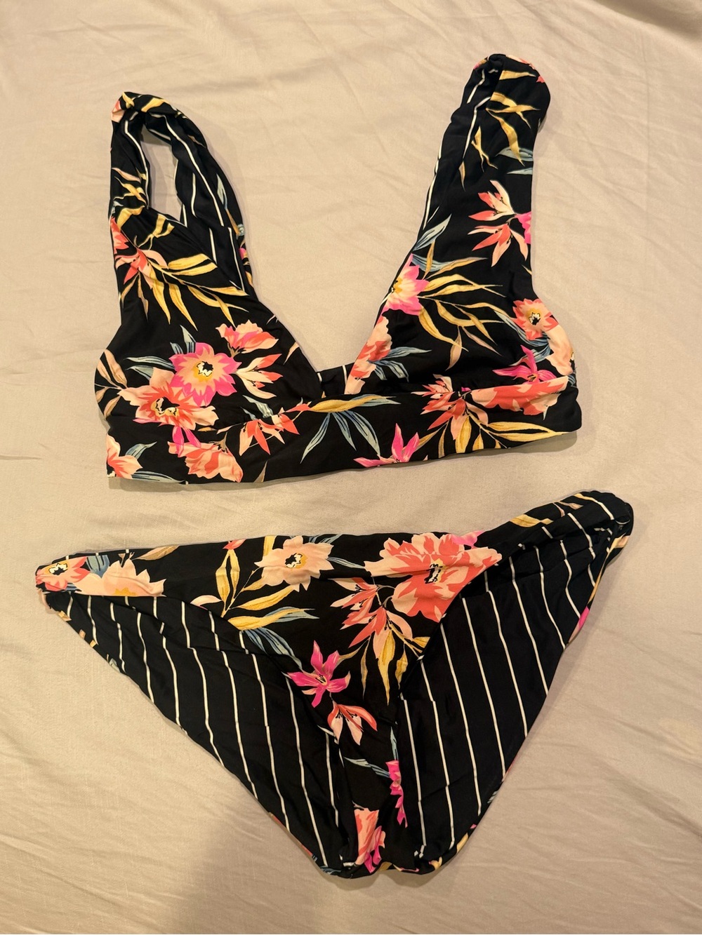 Billabong Reversible Floral & Stripe Bikini Set Size XL